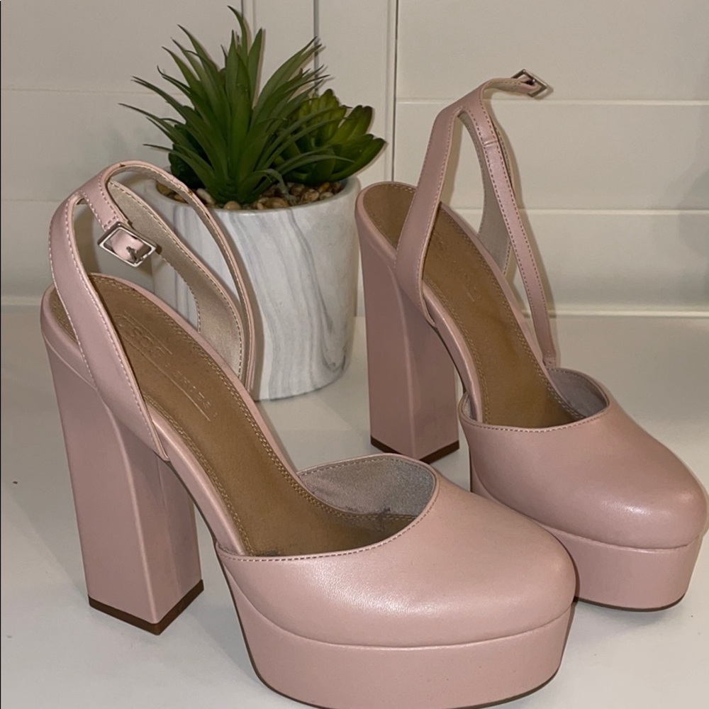 Baby Pink Pumps